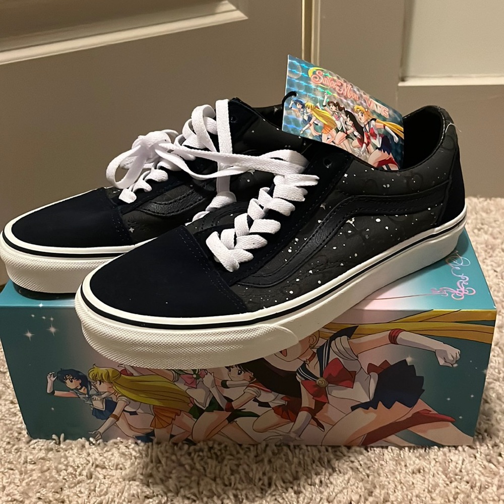 SAILOR MOON OLD SKOOL VANS